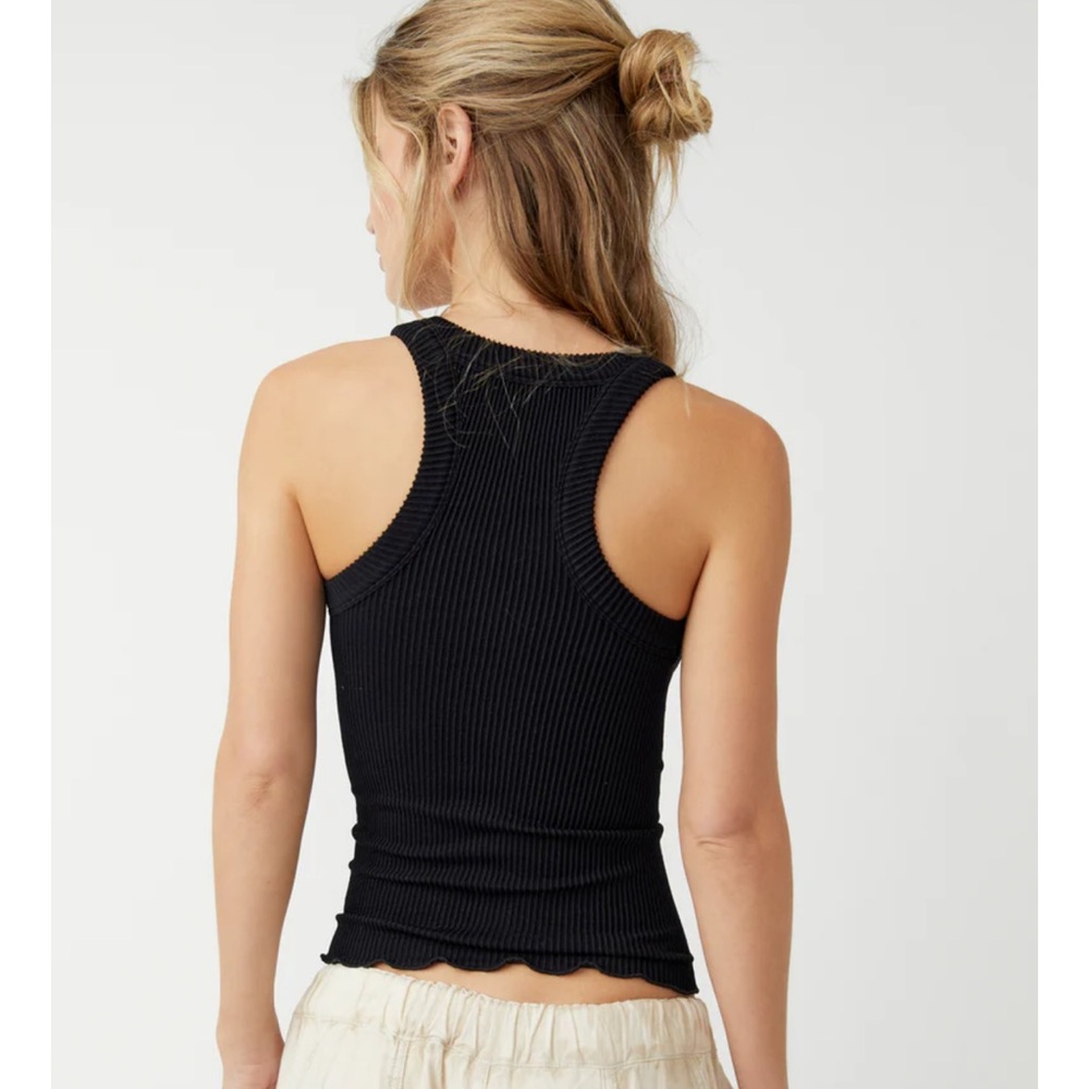 NWOT Intimately Free People Ribbed Seamless Tank Racerback size M/L - Picture 4 of 4